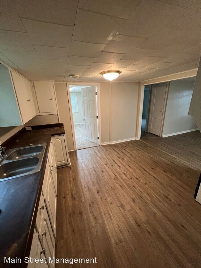 2 br, 1 bath House 1014 Birch Ln 1014 Birch Ln Oshkosh WI 54901