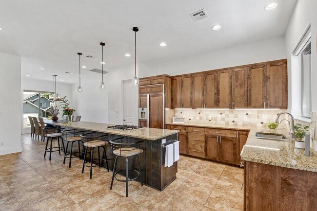 Building Photo - 1006 Lipan Trail