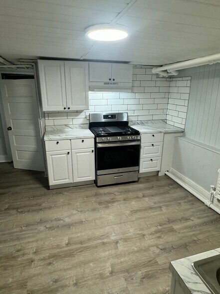 Building Photo - 36 Elberon Ave