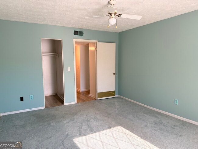 Building Photo - 3237 Abbeywood Dr