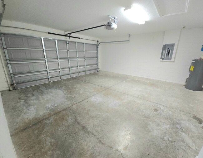 Building Photo - 13775 SW 43rd Cir