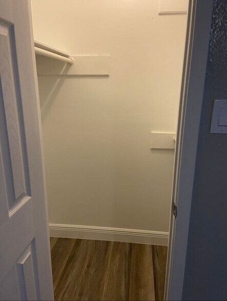 Building Photo - 6018 Elkwood Forest Dr