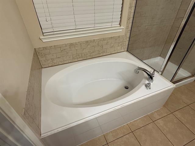 Building Photo - 2208 Jonathan Creek Dr