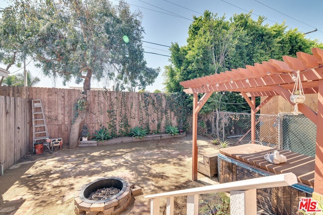 Building Photo - 8037 Campion Dr