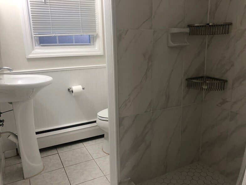 New bath - 38 Williamson St