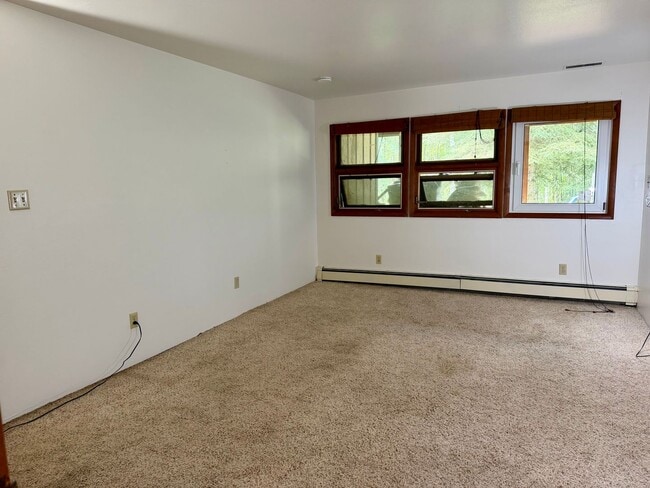 Building Photo - 2585 Stellar Way