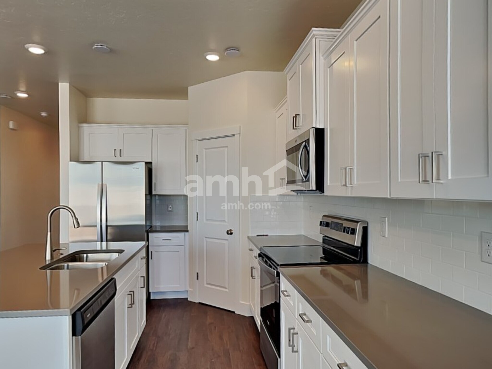 Building Photo - 1408 E Ludlow St