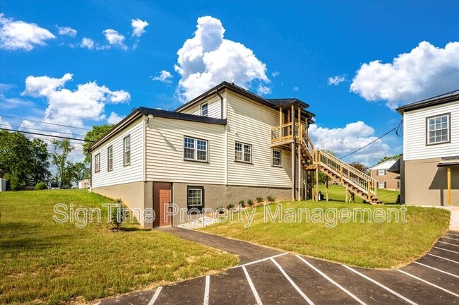 Building Photo - 15207 National Pike