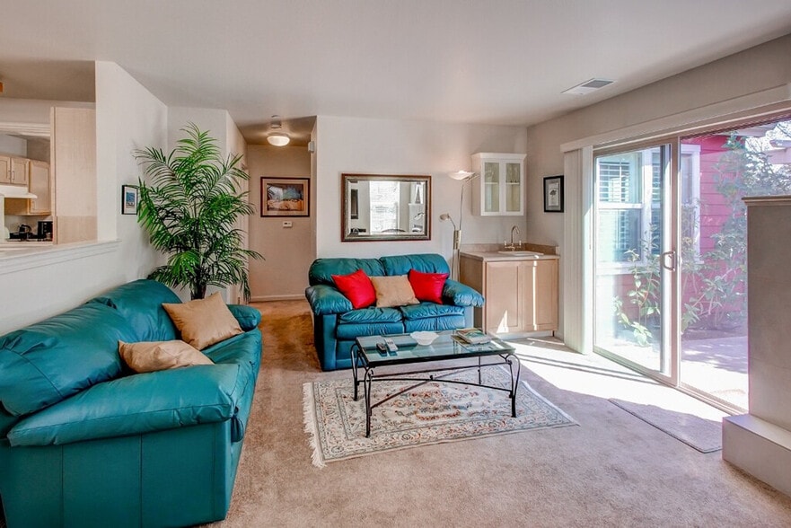 Primary Photo - 29 Giacomini Rd