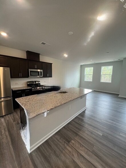 Kitchen - 1104 Lily Loch Way