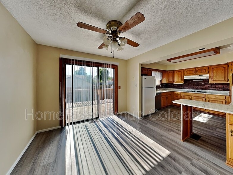 Primary Photo - 1051 Hathaway Dr