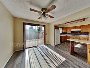 Building Photo - 1051 Hathaway Dr