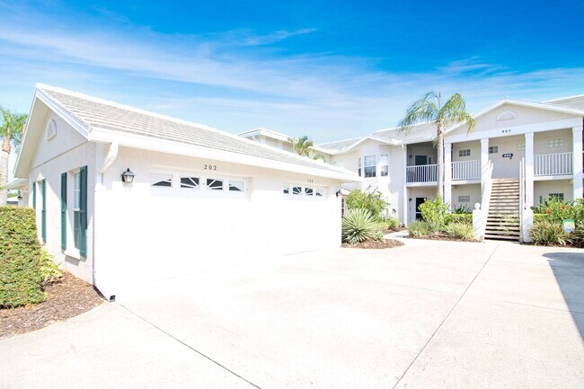 Building Photo - Plantation Golf and Country Club Seasonal Condo for Rent