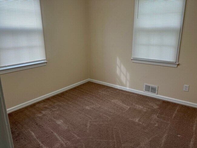 Building Photo - Wonderful Rambler Close to NIH, Walter Ree...