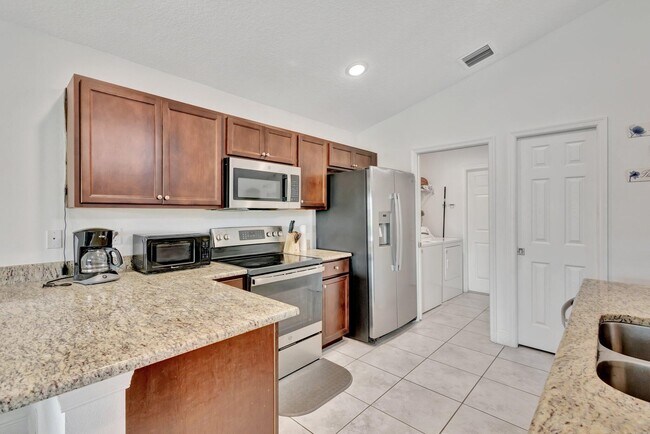 Building Photo - 9709 Starboard Dr