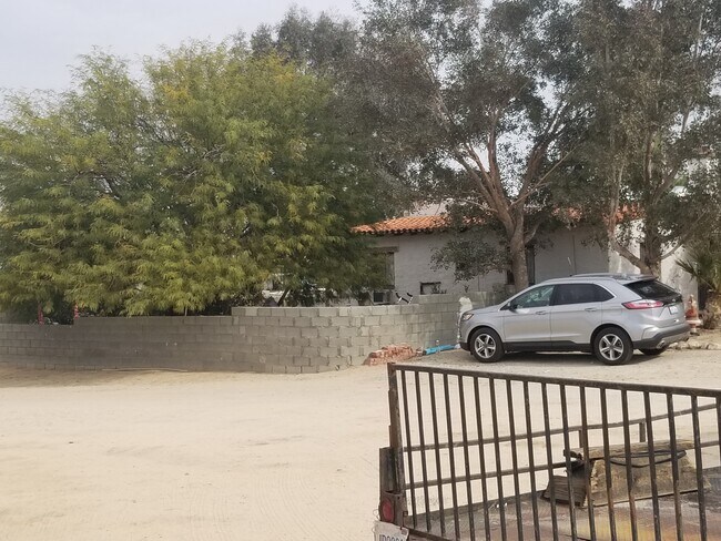 Building Photo - 73550 Two Mile Rd