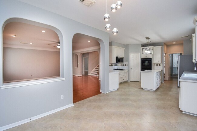 Building Photo - 51 Rivercoach Ln