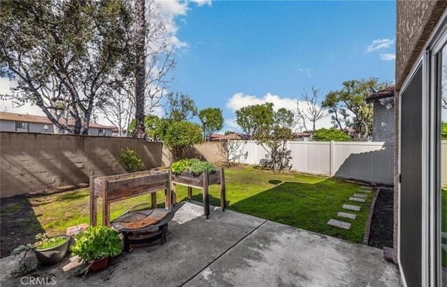 Building Photo - 11896 Los Alisos Cir