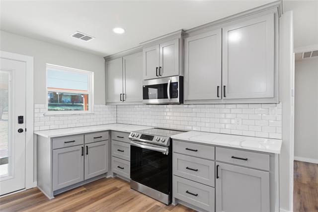 Building Photo - 205 Lacewell St