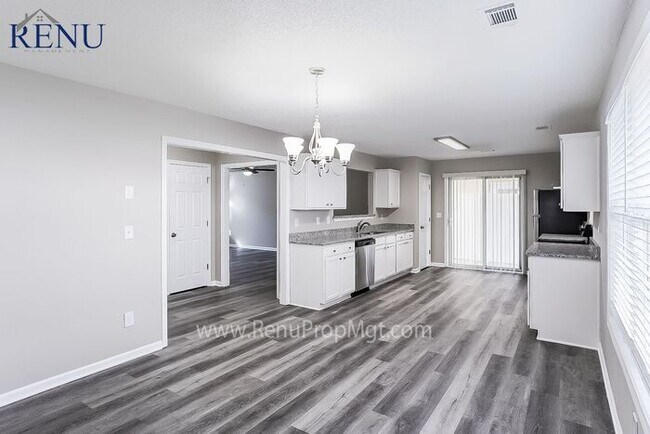 Building Photo - This home is available for NO CONTACT show...