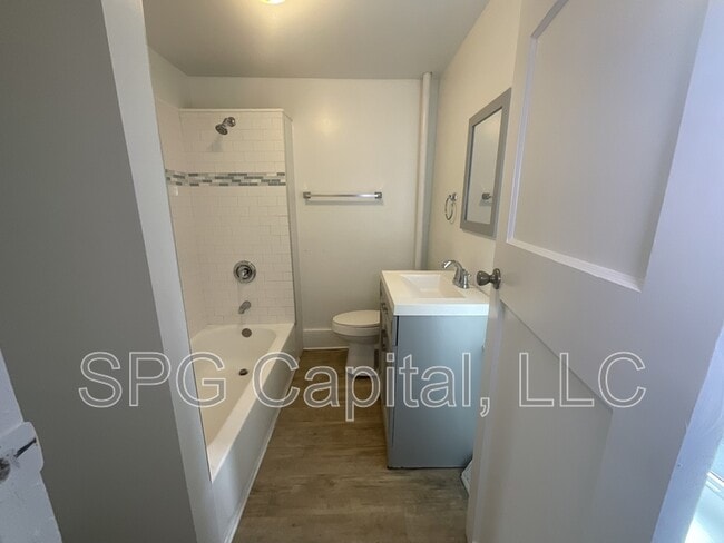 Building Photo - 280 S Central Ave