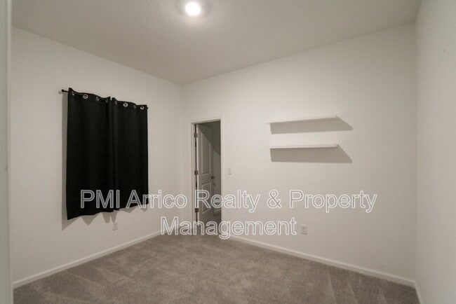 Building Photo - 35552 Shade Fern Ln