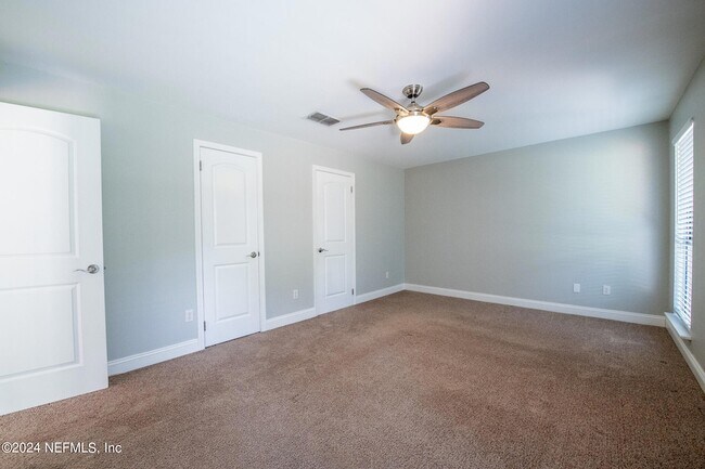 Building Photo - 11448 Sugar Maple Pl S
