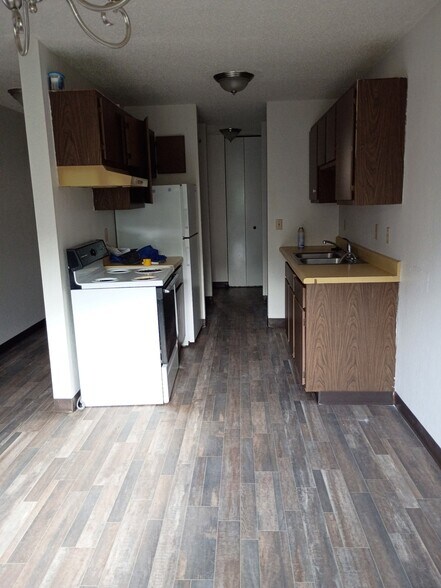 Building Photo - 207 9th Ave