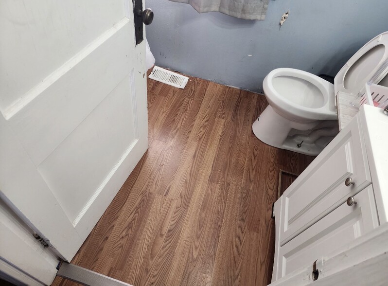 New hardwood laminate floors 3/2026 - 8330 Clough Pike