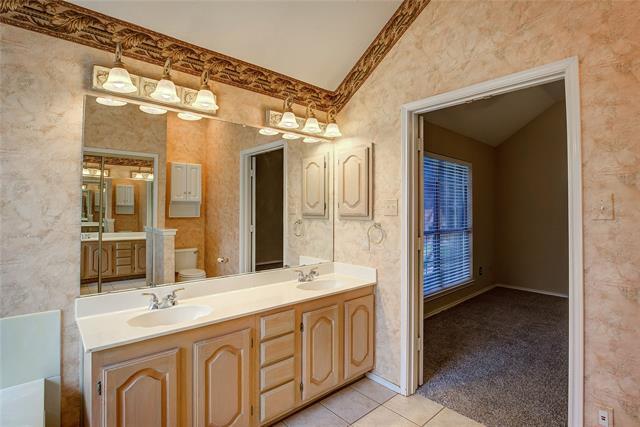 Building Photo - 909 Mallard Way