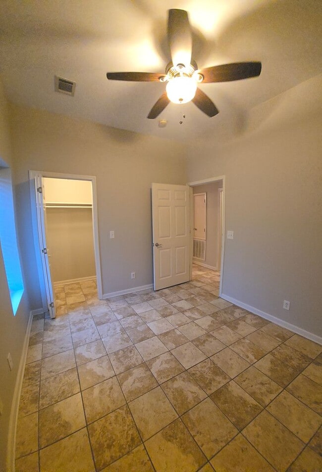 Building Photo - Sophisticated 2-Bedroom Retreat Featuring Soaring Ceilings & Modern Comforts