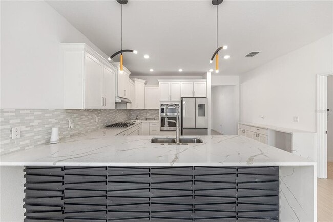 Building Photo - 6366 SW 77th Ave