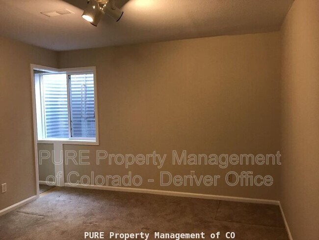 Building Photo - 10263 S Cedaridge Ct