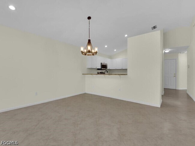 Building Photo - 11075 Lancewood St