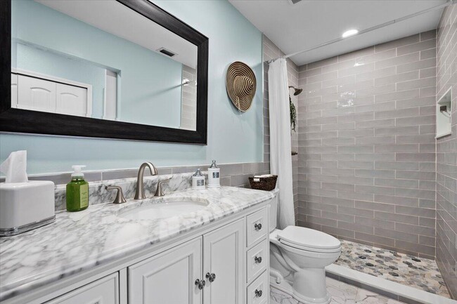 Building Photo - 4 Ironwood Way N