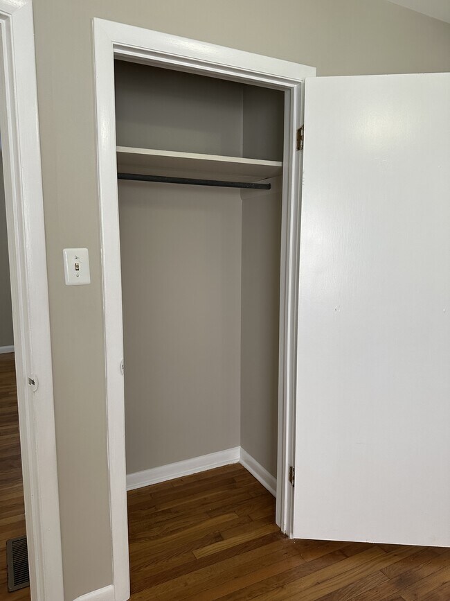 Building Photo - 356 Elizabeth Cir