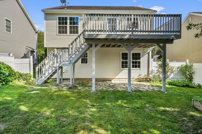 Building Photo - 75 Beecher Ave