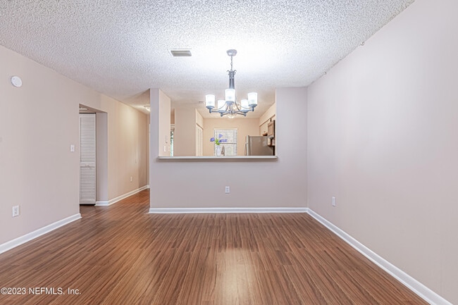 Building Photo - 1604 Arcadia Dr