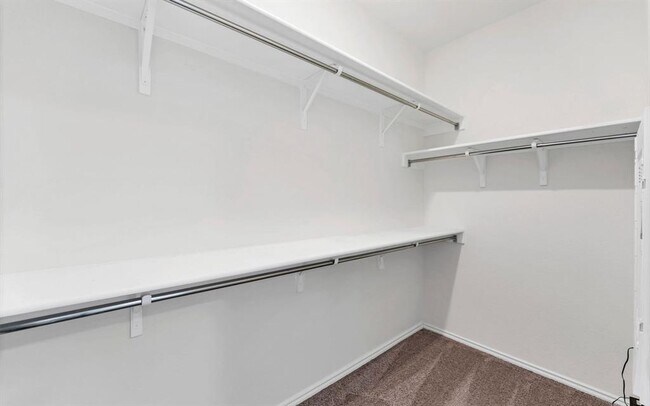 Building Photo - 229 Kennicott Dr