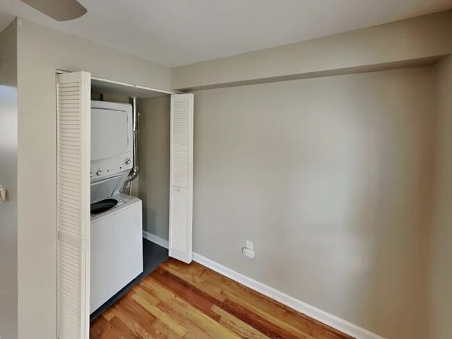 Building Photo - Lantern Square Apartments-A3