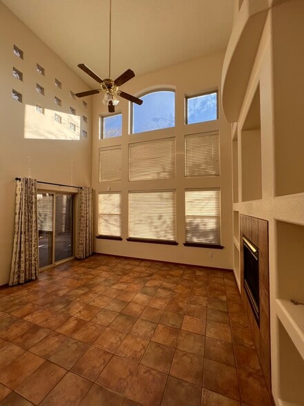 Building Photo - 13200 Bighorn Rd NE