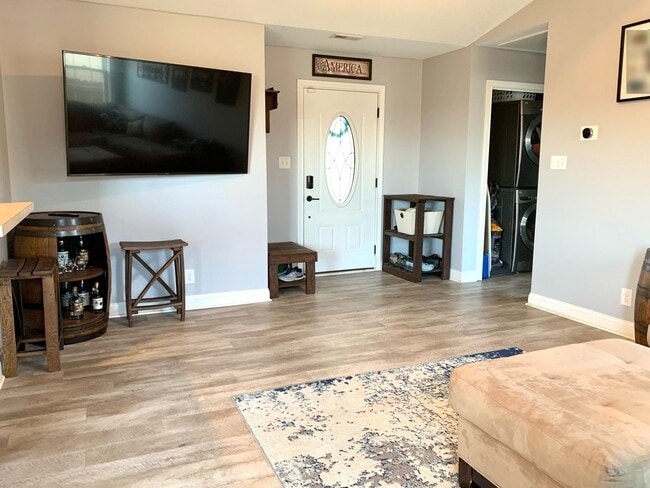 Building Photo - 200 Buckshot Dr