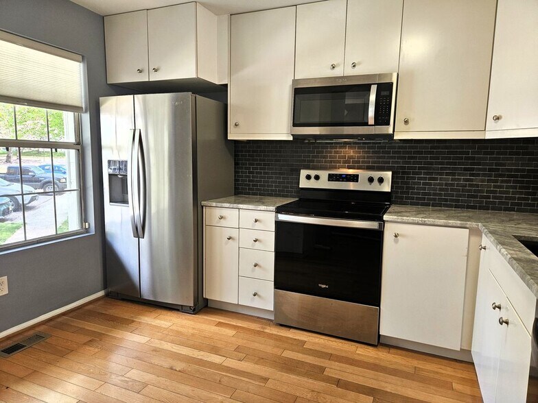 Building Photo - 12146 Flag Harbor Dr