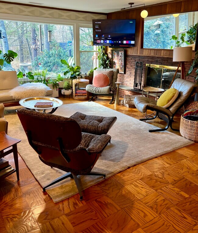 Living room view from hallway - 7 Gleason St