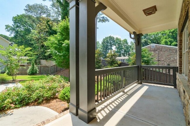 Building Photo - 1317 Winfair Ln NE
