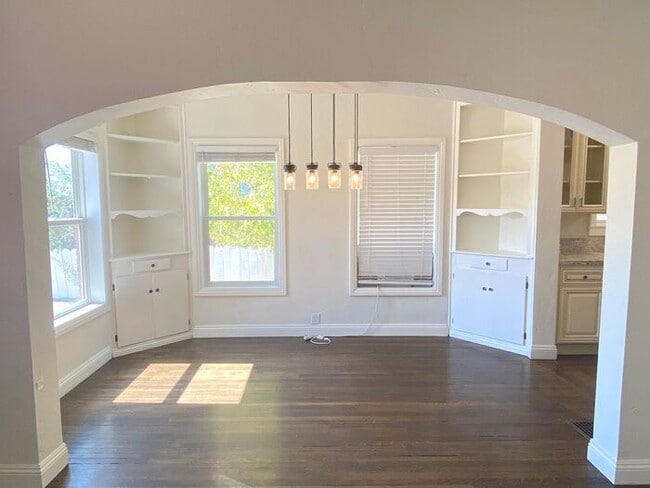 Building Photo - Fabulous Reno Historical House - Charming ...