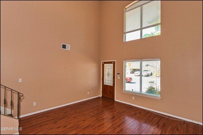Building Photo - 452 Emerald Pass Ave