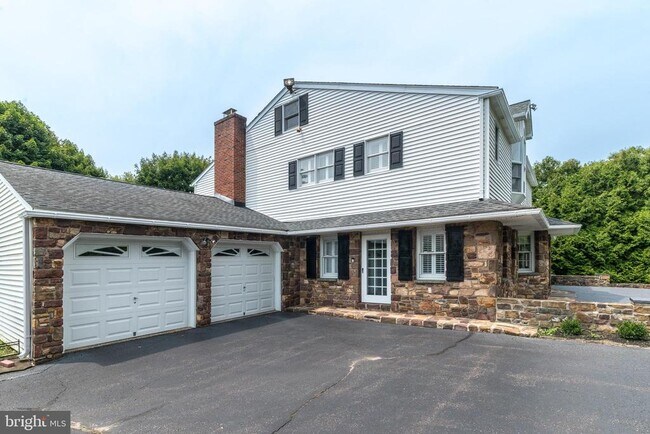 Building Photo - 38 Chestnut Valley Dr