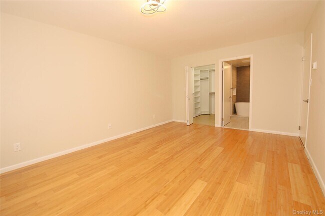 Building Photo - 230 W Broadway