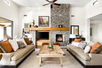 Building Photo - 9894 E Miramonte Dr